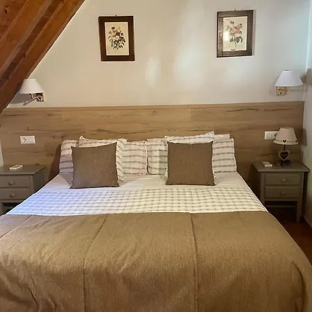 Escuils Affittacamere 2*