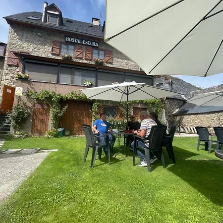 ゲストハウス Escuils