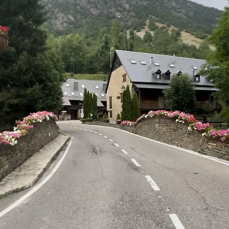 Escuils ゲストハウス 2*