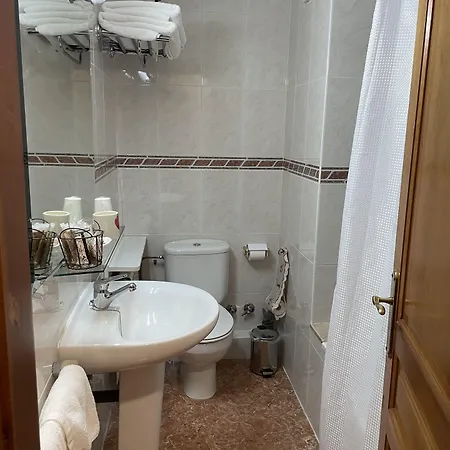 Escuils ゲストハウス 2*